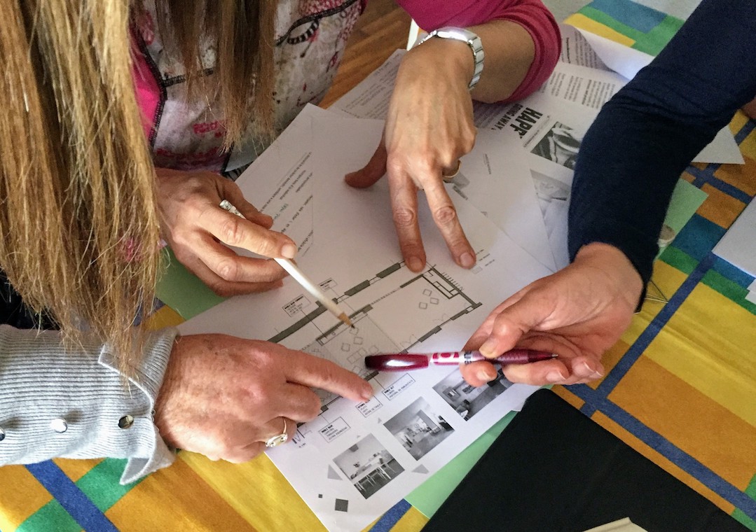 Old age(s) under construction. Sociomaterial analysis of housing innovations design for older people