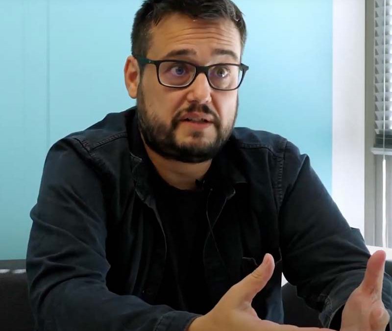 Israel Rodríguez Giralt participa en «La Corba», un reportaje sobre la gobernanza gráfica de la pandemia del covid-19